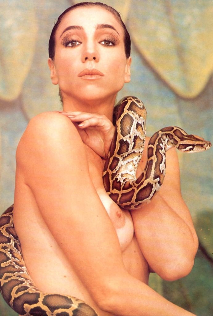 Marisa Orth pelada nua mostrando a buceta na revista playboy